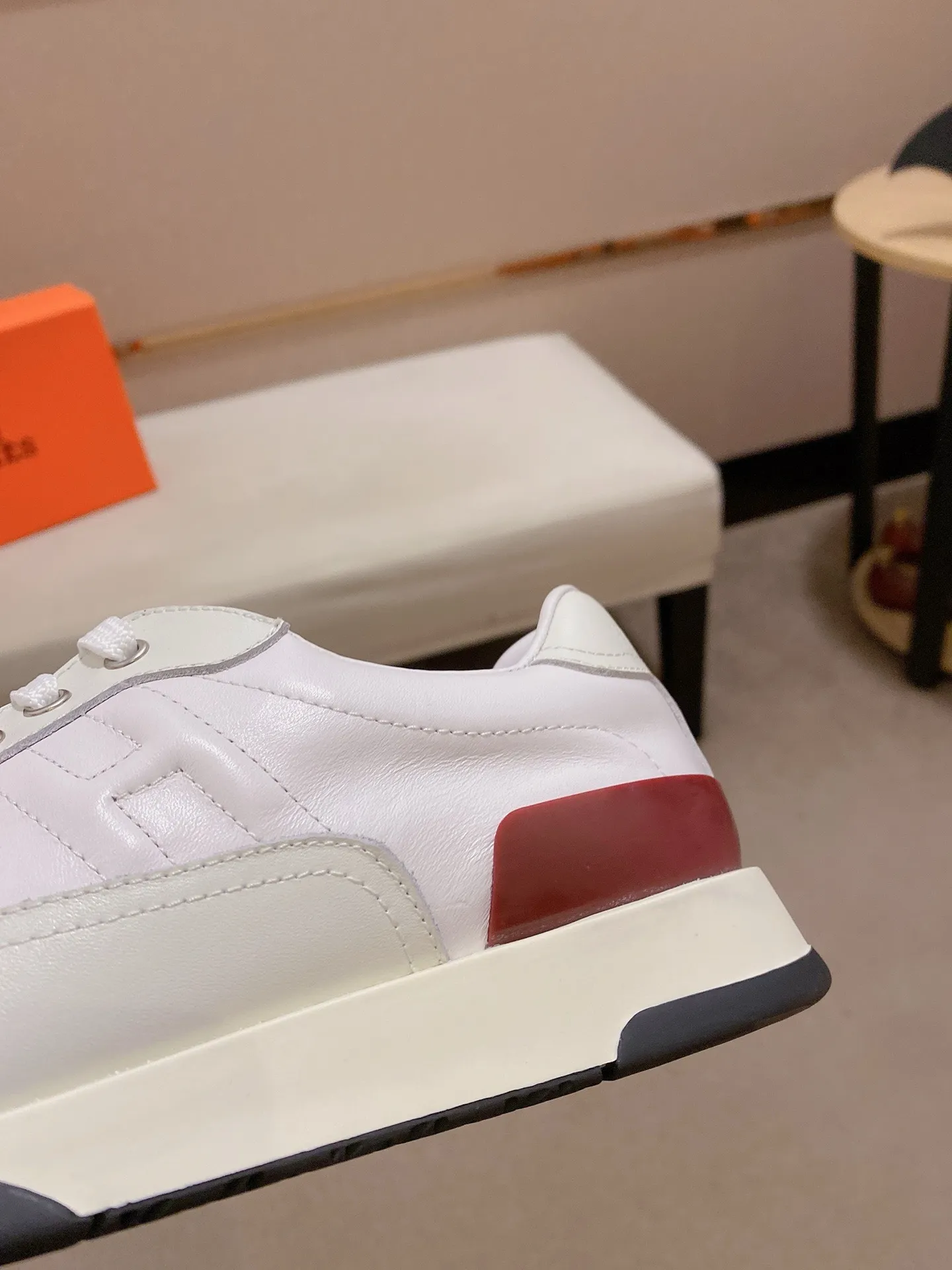 Ex-factory price: 500💰《HERMES》【Classic original single version】Hermès; top 🔝purchasing agent🔍🔍men's latest 🇺🇸sold simultaneously, original imported from Italy ▲▲first-layer cowhide ▲▲ (high-end, nobility and class) ) Exquisite workmanship (Italian 🇮🇹 imported water-dyed 🐂 cowhide lining) sole: original sole provided by the original factory, ⚠️exclusive double-layer activity·TPR·rubber·combined molded outsole; super comfortable·wear-resistant·non-slip·environmental protection The real thing is more beautiful when photographed in kind (high quality, following orders), you can come in and out at will * Number of yards: 38·39·40·41·42·43·44# (can be customized 45.)